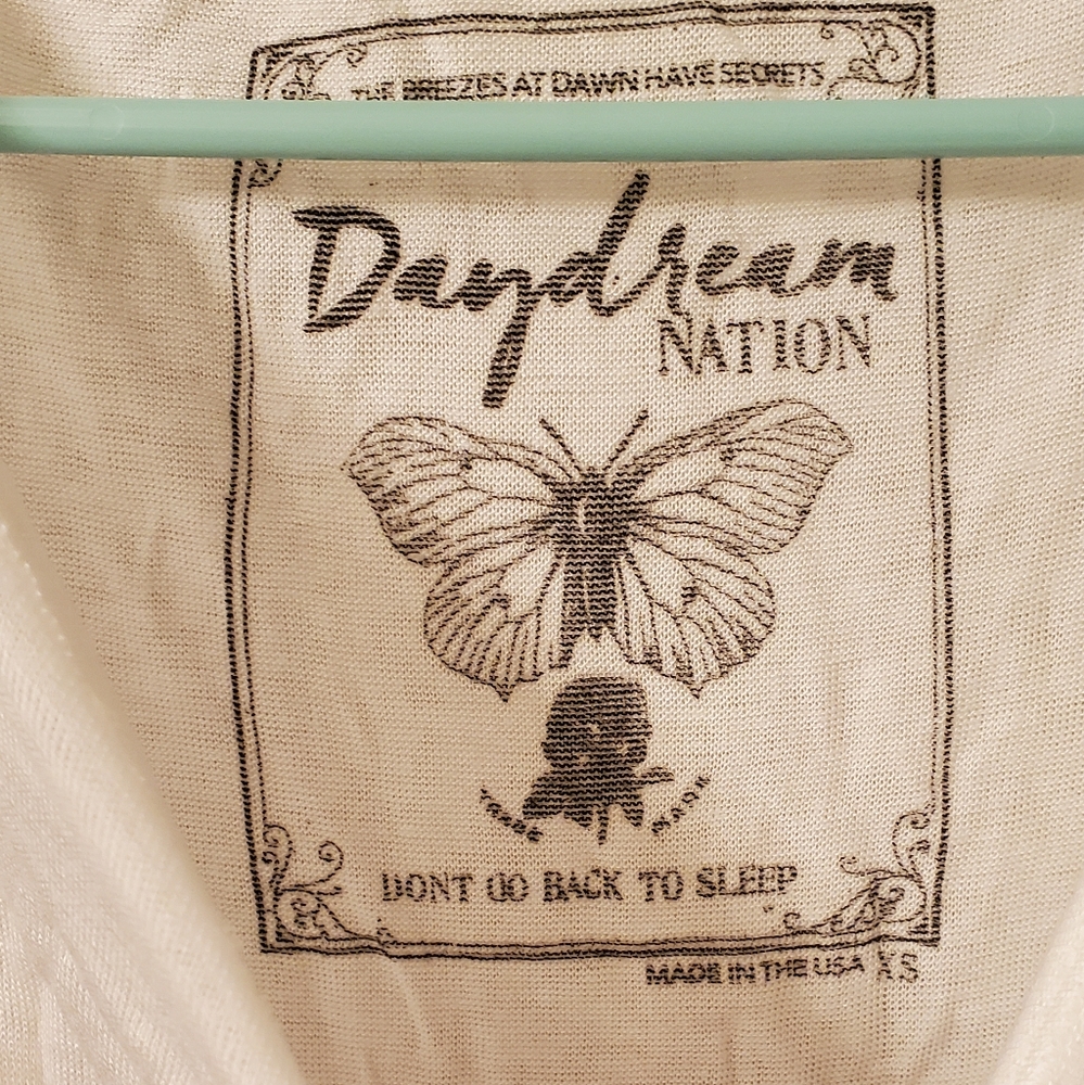 🤍 Daydream Nation Color TV Short Sleeve Tee 🤍 - Picture 3 of 10